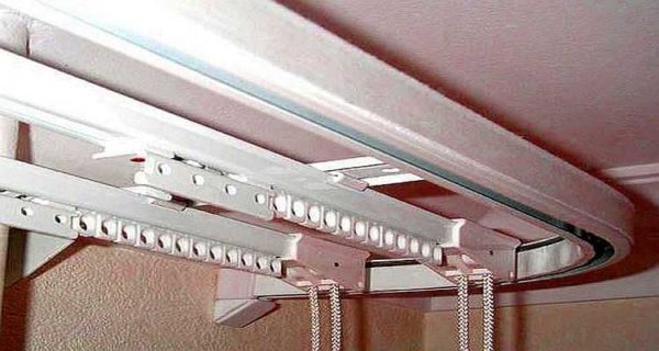 Arrondi pour corniche de plafond profilé