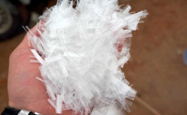 Il ressemble à de la fibre de polypropylène