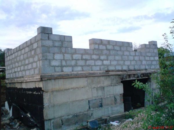 Les blocs muraux pour murs extérieurs en béton de polystyrène sont grands