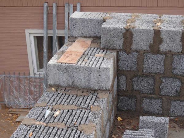 La conductivité thermique par rapport au béton cellulaire n'est pas impressionnante