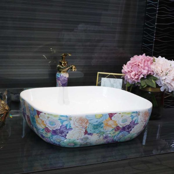 Cet évier est pour la salle de bain des dames