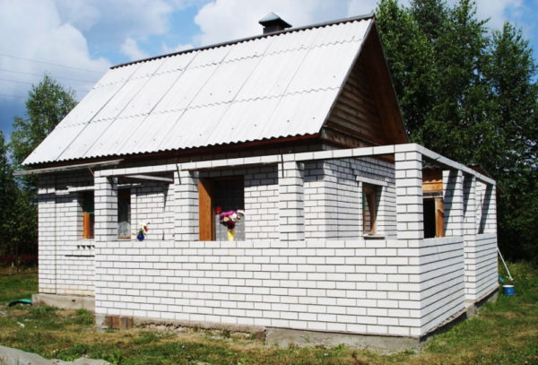 extension en brique de la maison